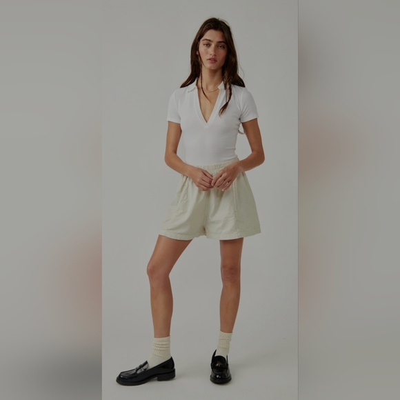 NWT Free People Get Free Poplin Shorts in Nilla Cream - Picture 3 of 11